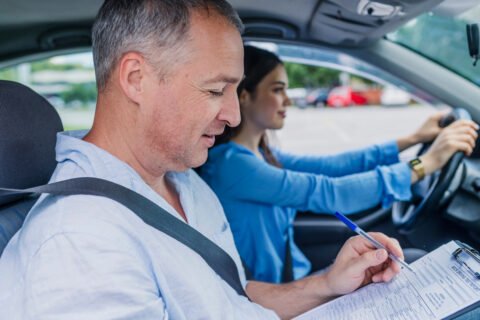 Scoala Auto Balti: abilitati necesare pentru a conduce automobilul sigur si fara accidente